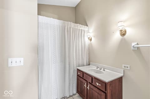 Photo of 7869 Clearwater Parkway, Indianapolis, IN