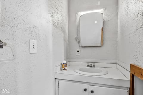 Bathroom at 1603 S 500 E, Tipton, IN