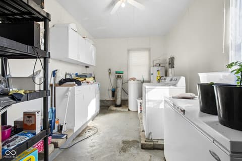 Laundry room at 1603 S 500 E, Tipton, IN
