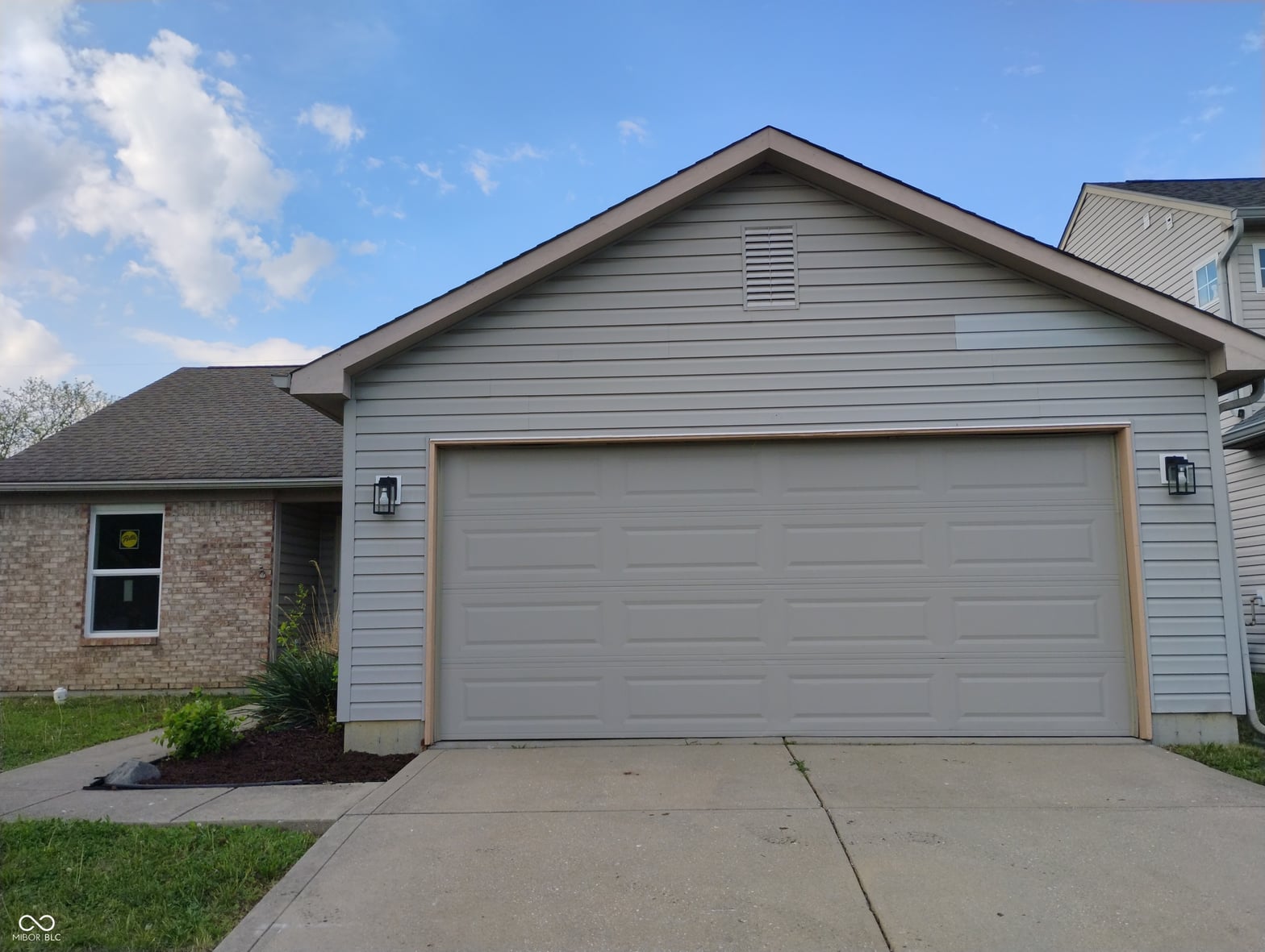 Front exterior at 9714 Treyburn Lakes Drive, Indianapolis, IN