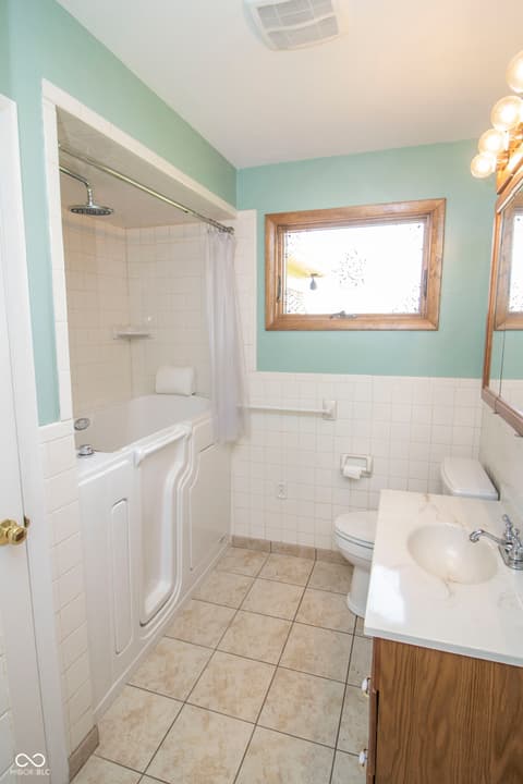 Photo of 9366 W County Road 1050 N, Elwood, IN