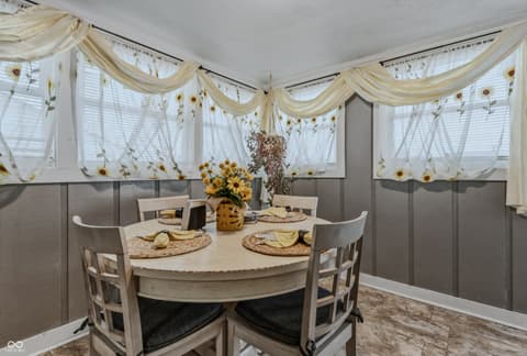 Dining room at 2220 Union Street, Columbus, IN
