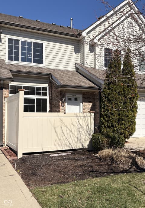 Outdoor living area at 9478 Enclave Drive, Avon, IN