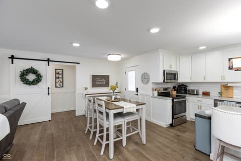 Photo of 1716 Bell Ford Drive W, Seymour, IN