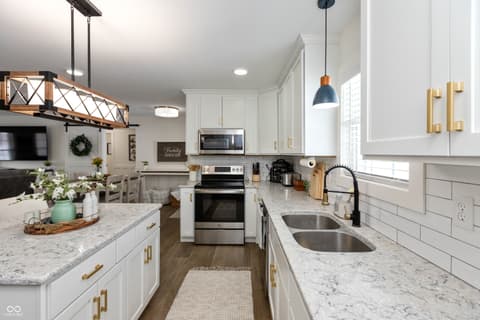Photo of 1716 Bell Ford Drive W, Seymour, IN