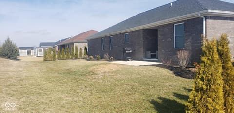 Photo of 1716 Bell Ford Drive W, Seymour, IN
