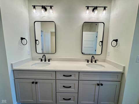 Primary bathroom at 9867 Bucklebury Lane, Carmel, IN