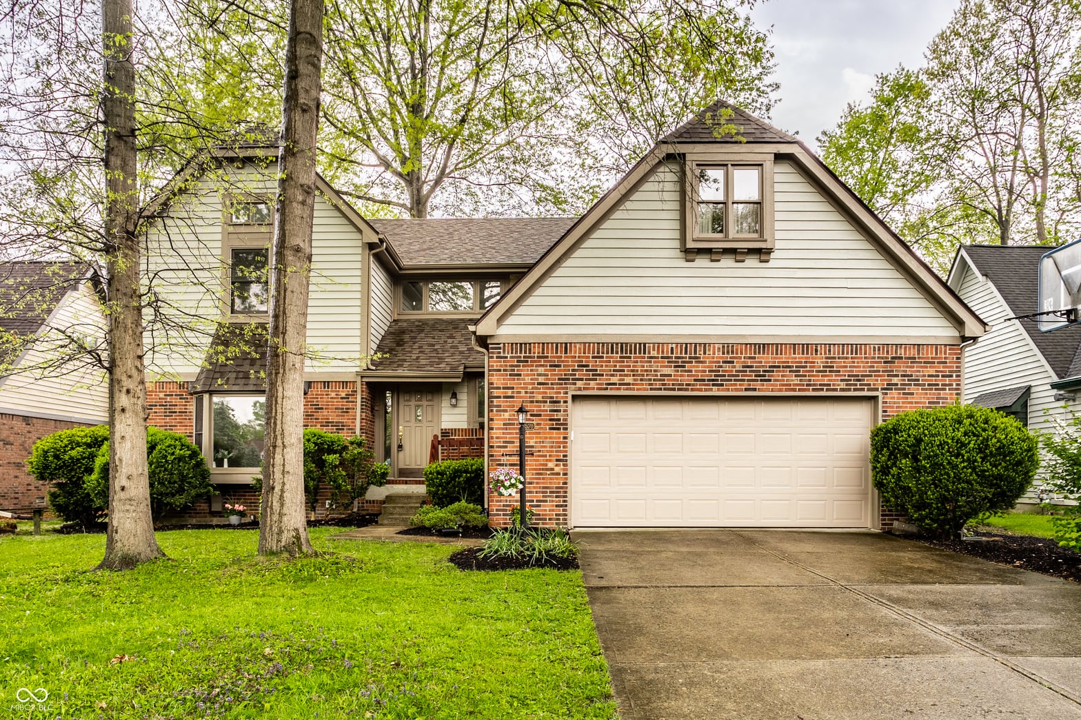 Photo of 7570 Pinesprings West Drive, Indianapolis, IN
