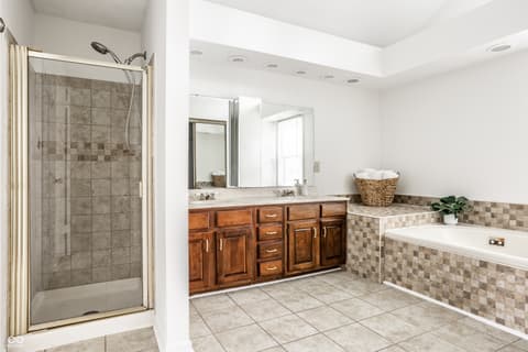Photo of 7570 Pinesprings West Drive, Indianapolis, IN