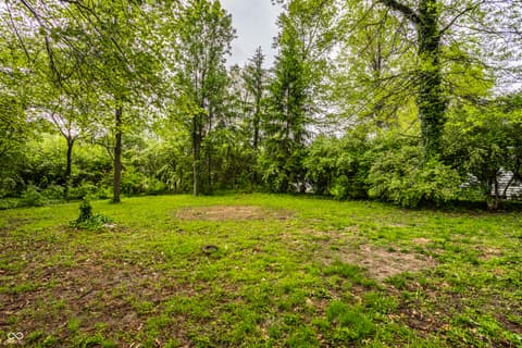 Photo of 7570 Pinesprings West Drive, Indianapolis, IN
