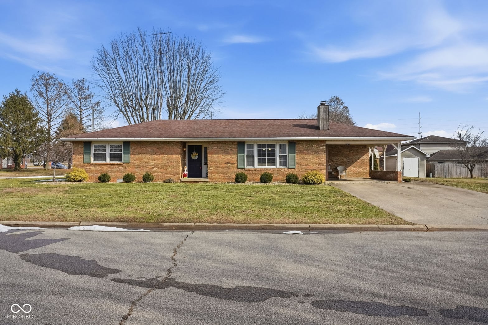 Photo of 307 Jodi Drive, Brownstown, IN