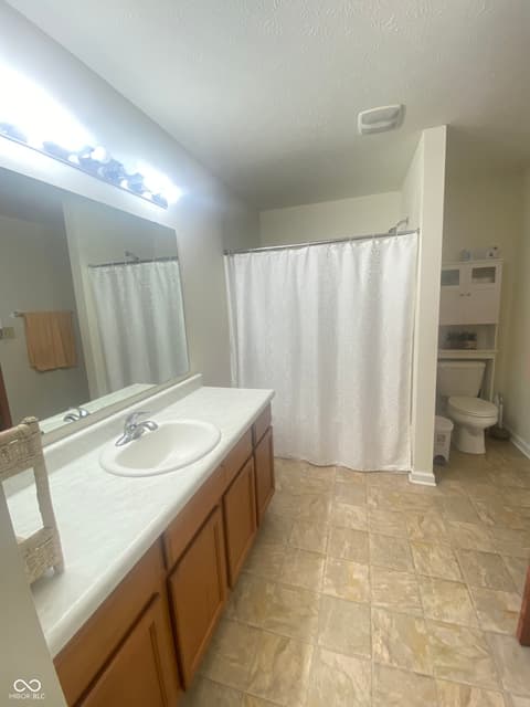 Photo of 922 Beal Way, Indianapolis, IN