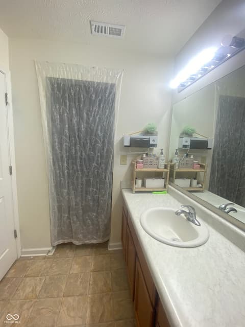 Photo of 922 Beal Way, Indianapolis, IN