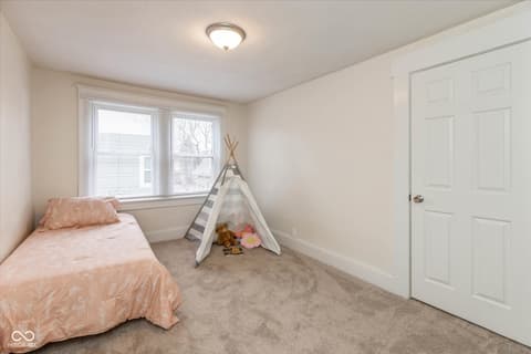 Photo of 642 E 31st Street, Indianapolis, IN