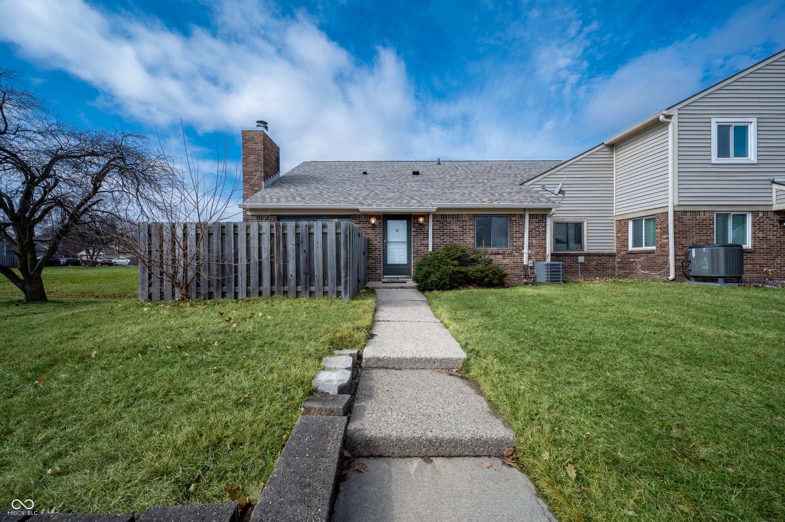 Front exterior at 4923 Oakbrook Court, Indianapolis, IN