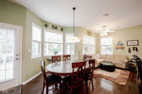 Breakfast Area — 558 Fox Lane, Carmel, IN