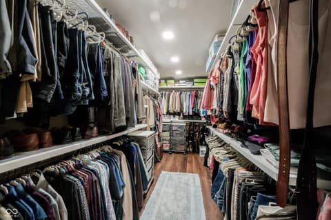 Walk In Closets — 558 Fox Lane, Carmel, IN