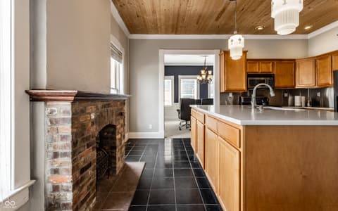 Photo of 108 E 9th Street, Indianapolis, IN