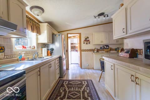 Photo of 605 S County Road 350 East, Connersville, IN