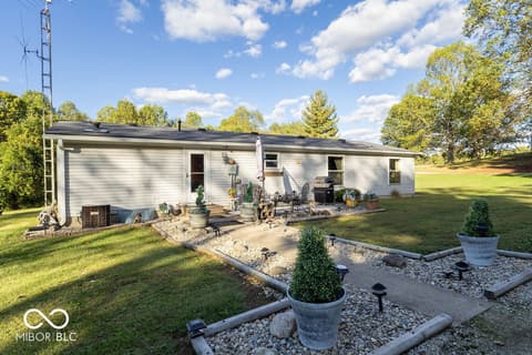 Photo of 605 S County Road 350 East, Connersville, IN