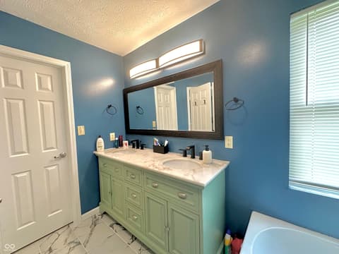 Photo of 8436 Captain Drive, Avon, IN