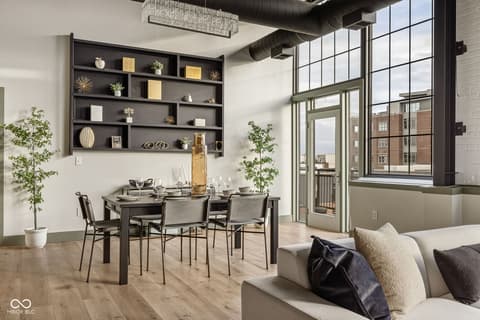Dining room at 630 N College Avenue, Indianapolis, IN