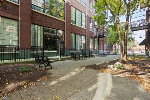Community — 630 N College Avenue, Indianapolis, IN