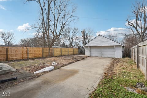 Yard at 3020 S Mooresville Road, Indianapolis, IN