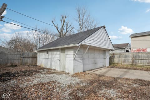 Garage at 3020 S Mooresville Road, Indianapolis, IN