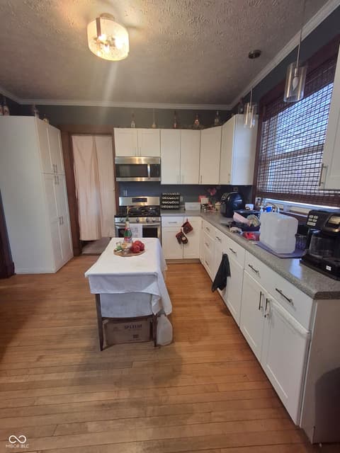 Kitchen at 102 N Warren Street, West Lebanon, IN