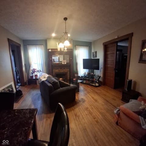 Living room at 102 N Warren Street, West Lebanon, IN