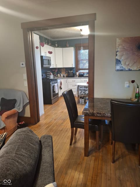 Dining room at 102 N Warren Street, West Lebanon, IN
