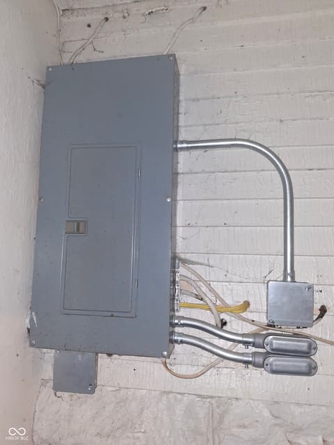 Utility Room — 102 N Warren Street, West Lebanon, IN