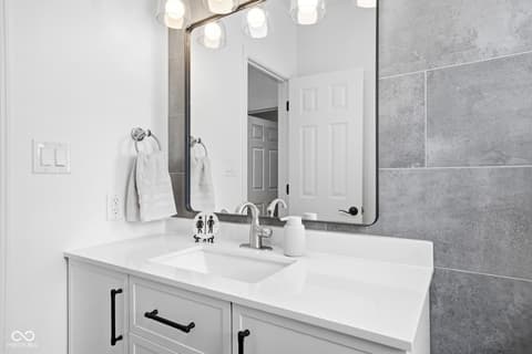Photo of 310 Terrace Lane, Lebanon, IN