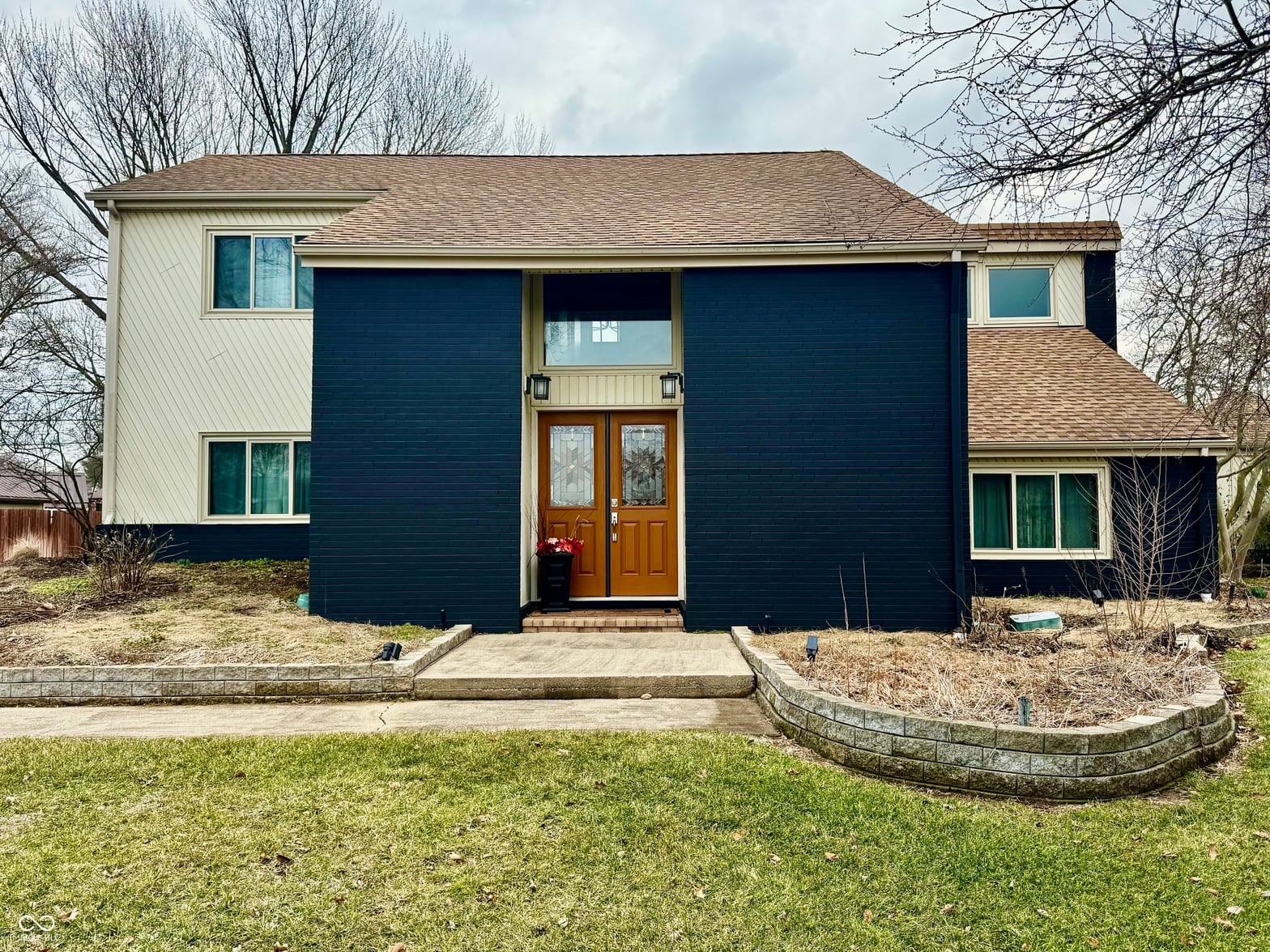 Photo of 560 Sir Lancelot Drive, Seymour, IN