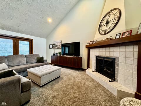 Photo of 560 Sir Lancelot Drive, Seymour, IN