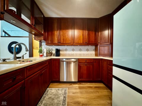 Photo of 560 Sir Lancelot Drive, Seymour, IN