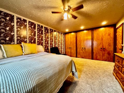 Photo of 560 Sir Lancelot Drive, Seymour, IN