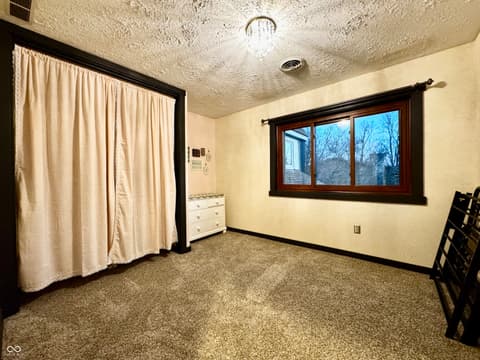Photo of 560 Sir Lancelot Drive, Seymour, IN