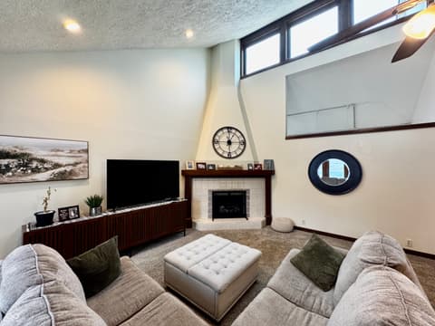 Photo of 560 Sir Lancelot Drive, Seymour, IN