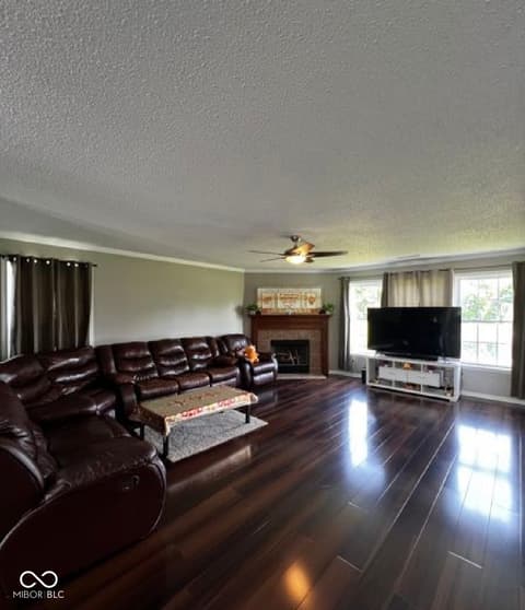 Living room at 585 Fireside Drive, Greenwood, IN