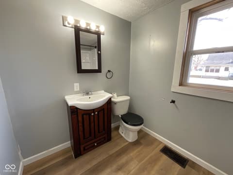 Photo of 577 E Blue Street, Montezuma, IN