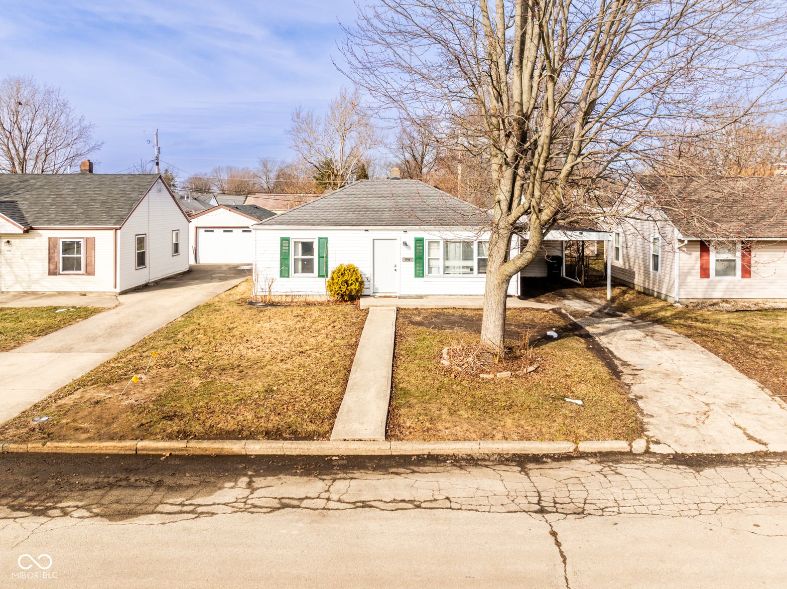 Front exterior at 1914 E 24th Street, Muncie, IN