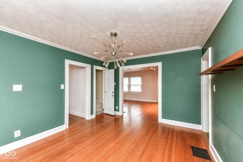 Photo of 621 Kessler Boulevard East Drive, Indianapolis, IN