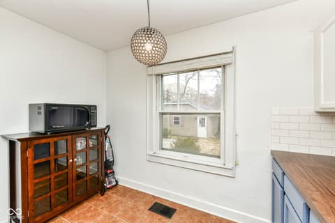 Photo of 621 Kessler Boulevard East Drive, Indianapolis, IN