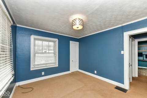 Photo of 621 Kessler Boulevard East Drive, Indianapolis, IN