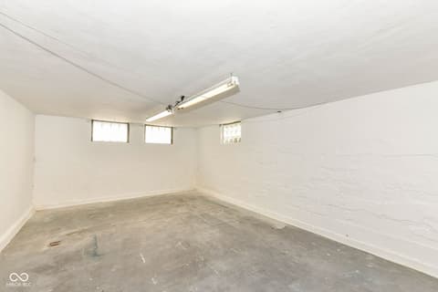 Photo of 621 Kessler Boulevard East Drive, Indianapolis, IN