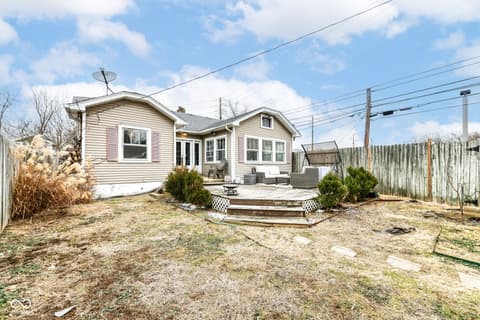 Photo of 621 Kessler Boulevard East Drive, Indianapolis, IN