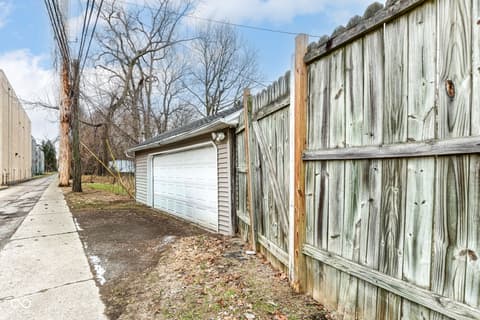 Photo of 621 Kessler Boulevard East Drive, Indianapolis, IN