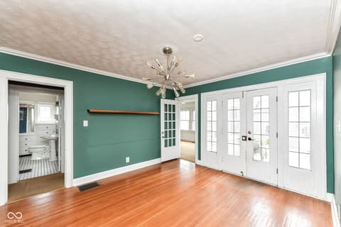 Photo of 621 Kessler Boulevard East Drive, Indianapolis, IN